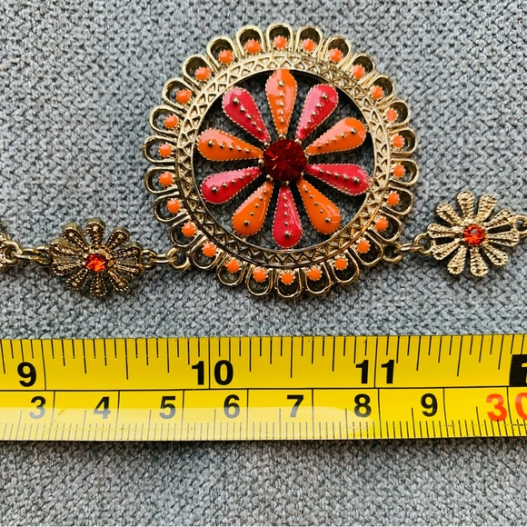 Coral and orange ornate necklace - Picture 4 of 6
